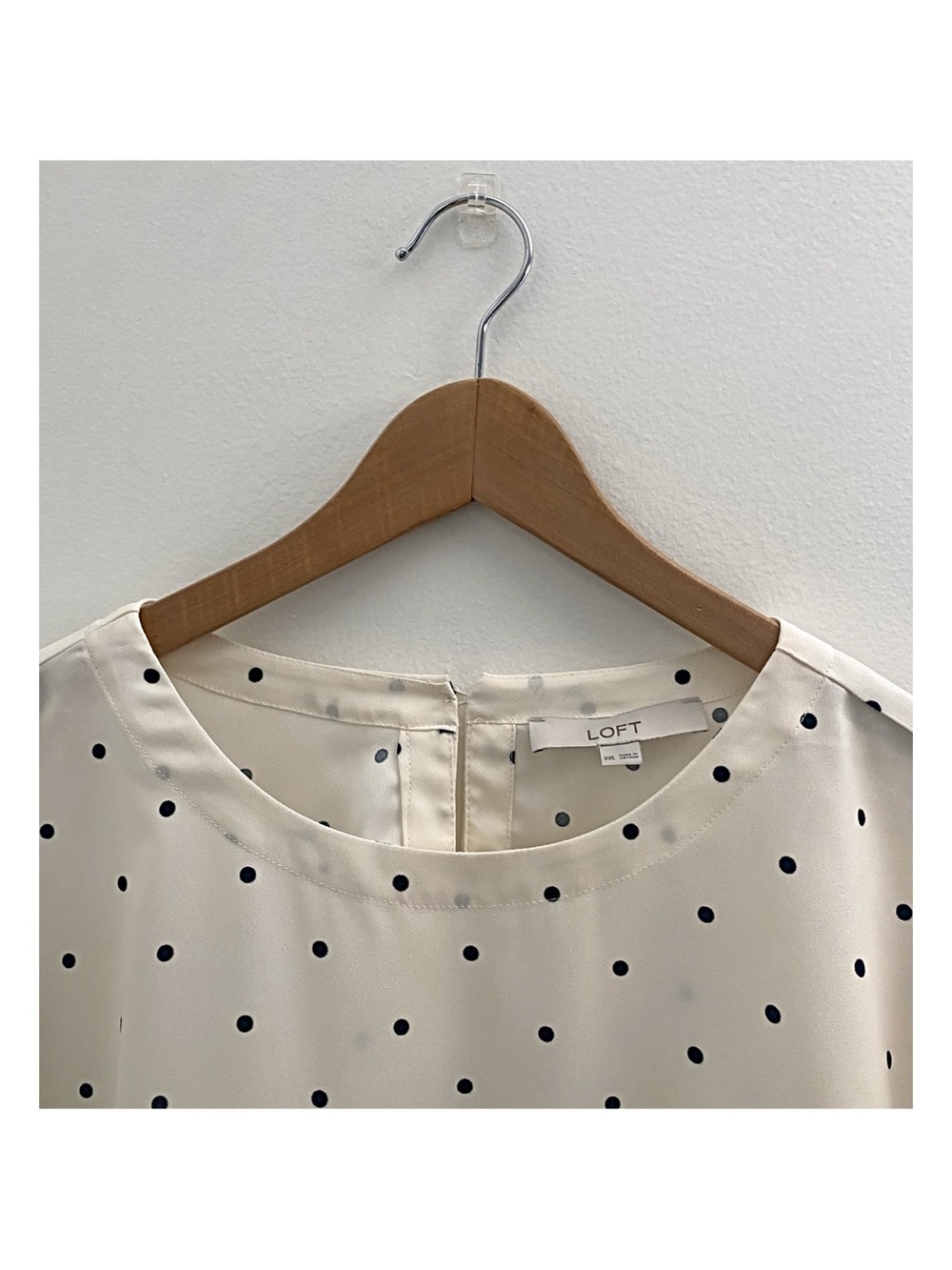 LOFT Dotted Short Sleeve Shirt Size XXL - Picture 3 of 4